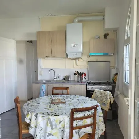 Louisehelene Merville-Franceville-Plage